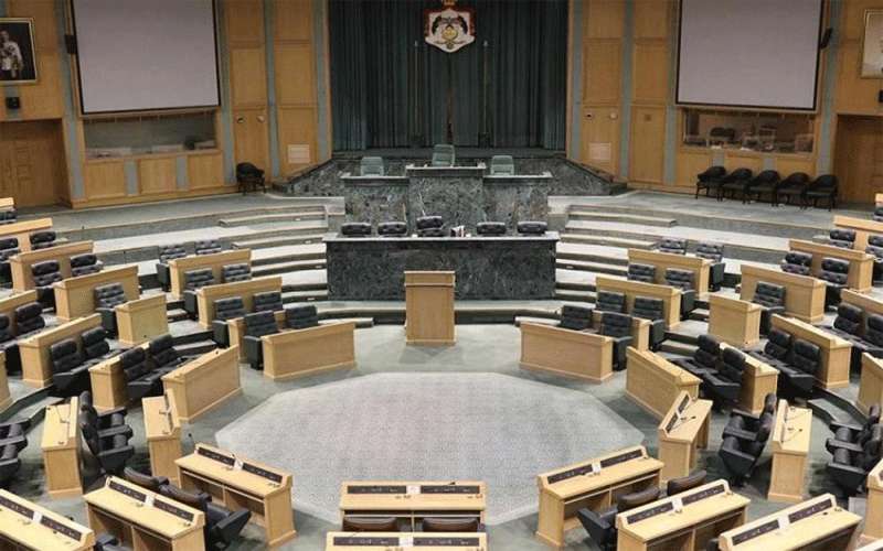 إدارية النواب تدعو لزيادة رواتب موظفي