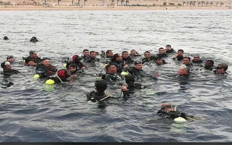 بالصور.. الملك برفقة كوكبة من الحرس