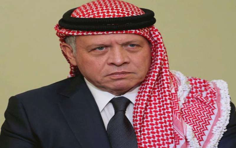 الملك يزور ضريح المغفور له الملك