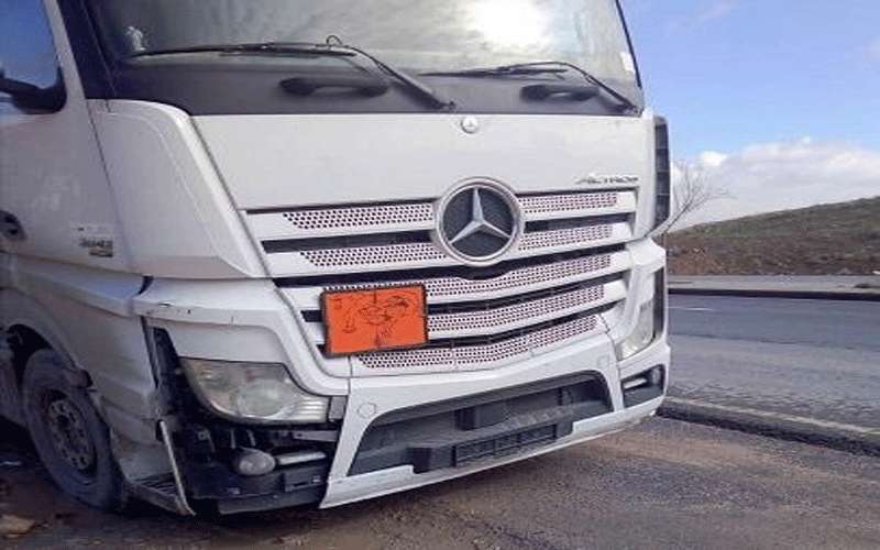 صهريج نضح يفرغ حمولته بمرج الحمام