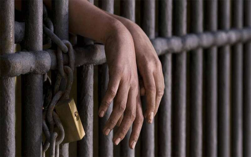 السجن ل 3 مراقبي أسواق ارتشوا