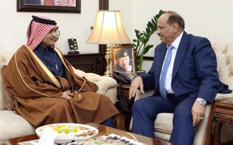 حماد يطلب رفع درجة التشاور بين