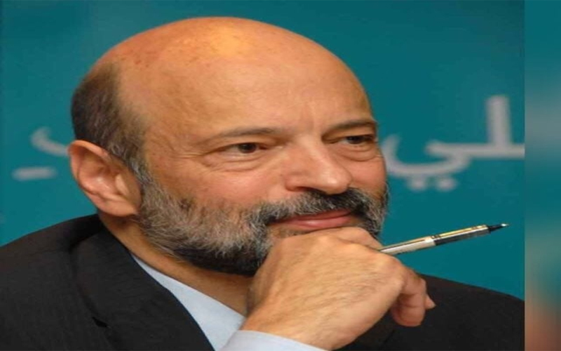 الرزاز عقب إطلاقه فرصا استثمارية بقيمة