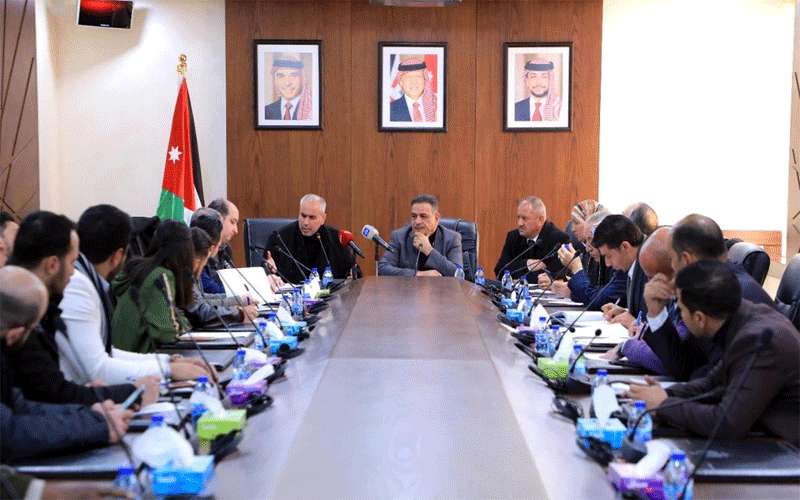 التربية النيابية تطالب بتأجيل دفع الرسوم