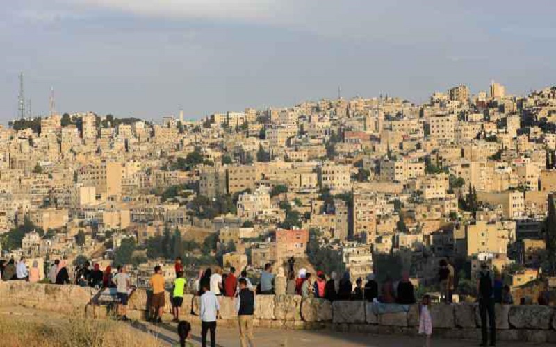 أجواء مستقرة ومشمسة نهار الخميس وطقس