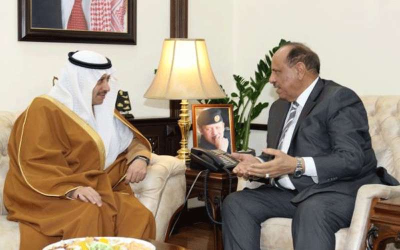 حماد يلتقي السفير السعودي في عمان