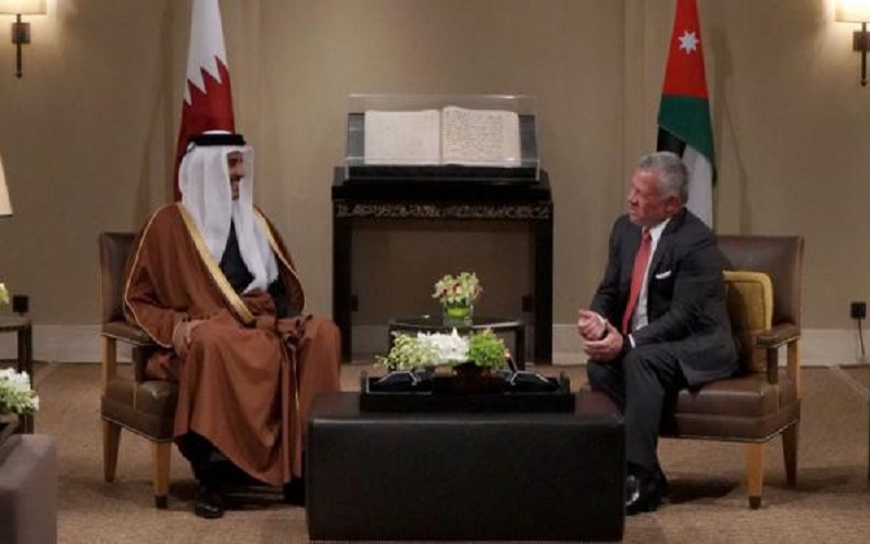 الملك وأمير قطر يجريان مباحثات ويؤكدان