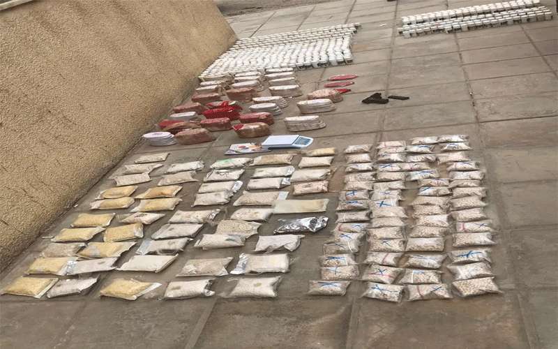 ضبط كميات كبيرة من المخدرات بمداهمات