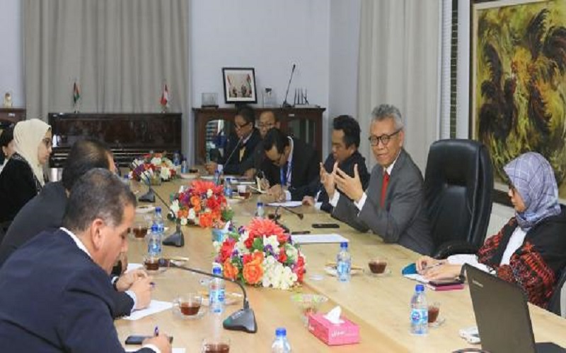 السفير الاندونيسي يؤكد اهمية الوصاية الهاشمية