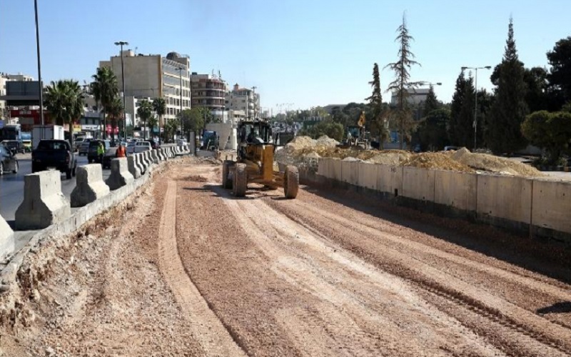 الشواربة يتابع سير العمل بتقاطع المدينة