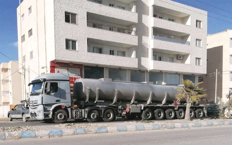 صهاريج الفوسفوريك خطر بين أحياء معان