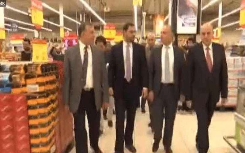 وزراء الصحة والصناعة والاعلام يتفقدون المول