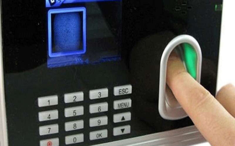 كورونا يعفي موظفي شركة الكهرباء من