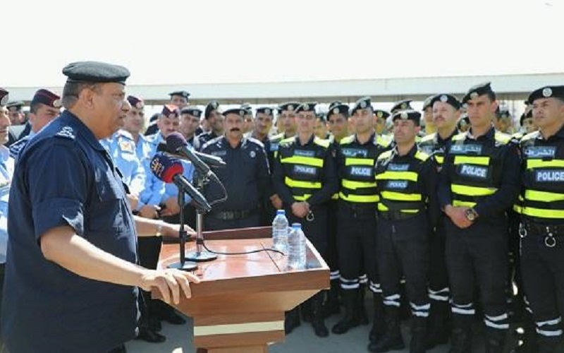 دفاع مدني ودرك على الطرق الخارجية