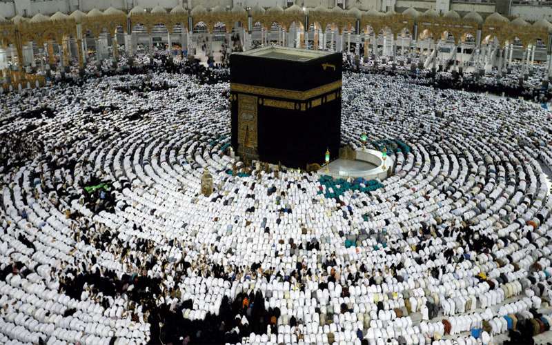 وكلاء السياحة والسفر: إعادة رسوم المعتمرين