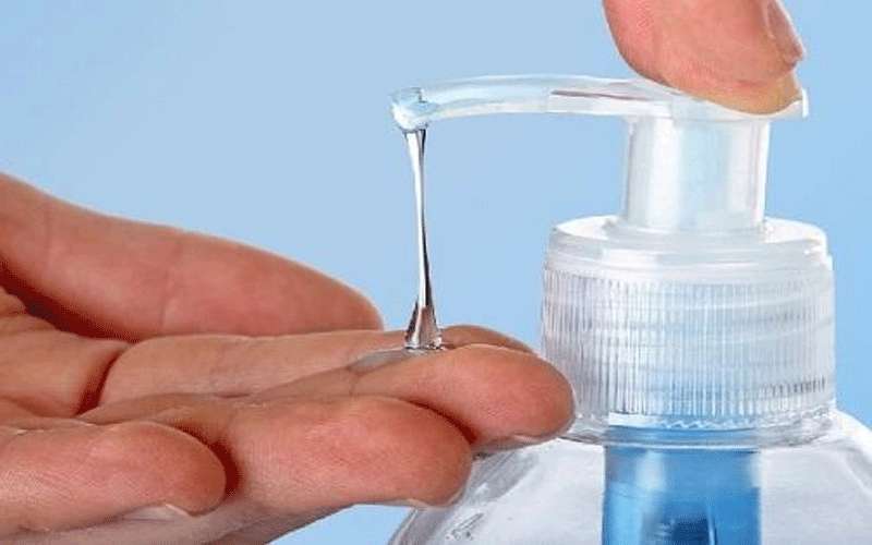 تحديد أسعار الكمامات والمعقمات في المؤسسة