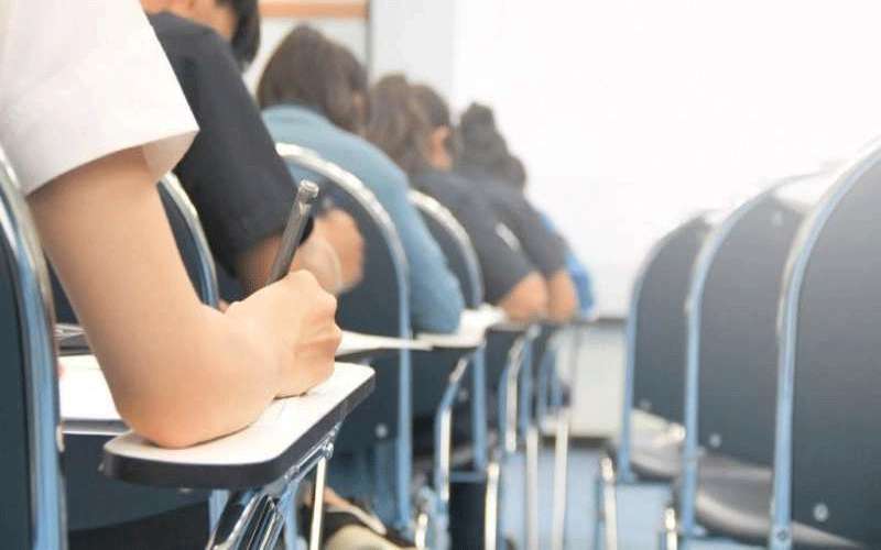 التربية تحدد مادتين لامتحان التوجيهي المحوسب