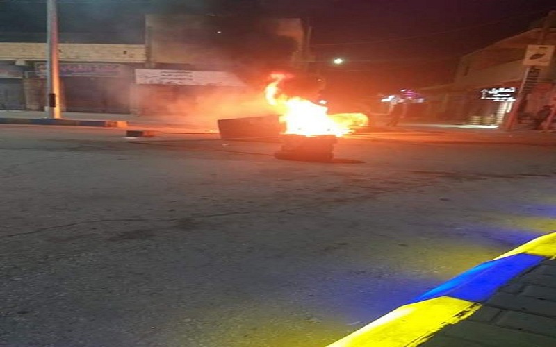 إغلاق الشوارع الرئيسية في ذيبان بالحاويات