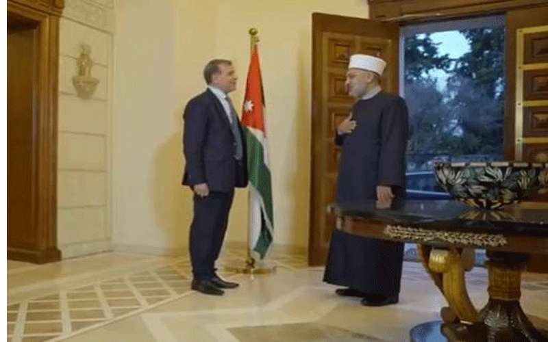 وزيرا الصحة والأوقاف بمشهد تمثيلي عن