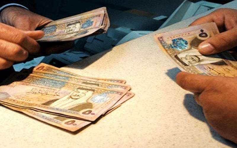 صرف النفقات الشهرية للأسر المستفيدة من