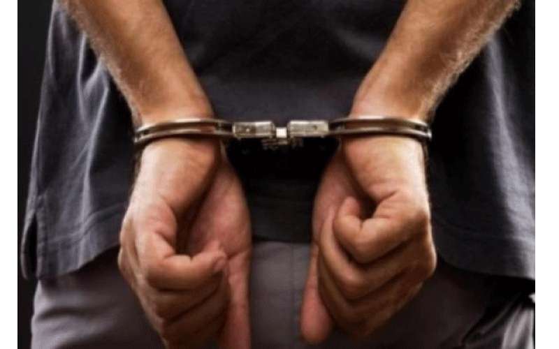 محافظ الكرك يوقف اثنين من كبار