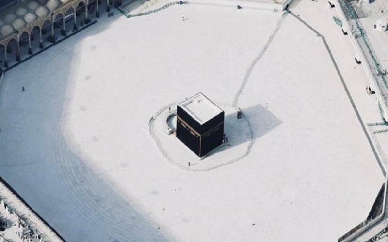 إمارة مكة تهدد بحظر التجول