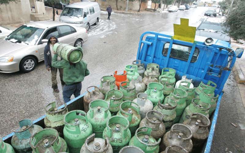 وكالات ومركبات توزيع الغاز تباشر عملها