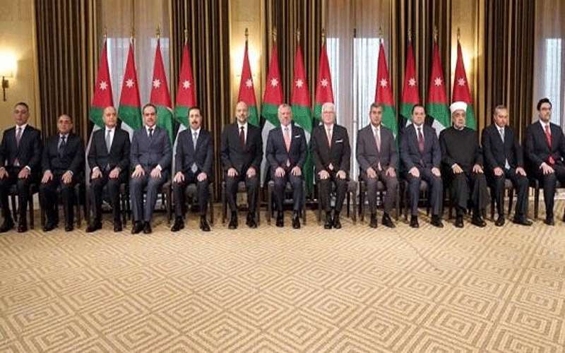 الوزراء يتبرعون برواتبهم لمواجهة كورونا