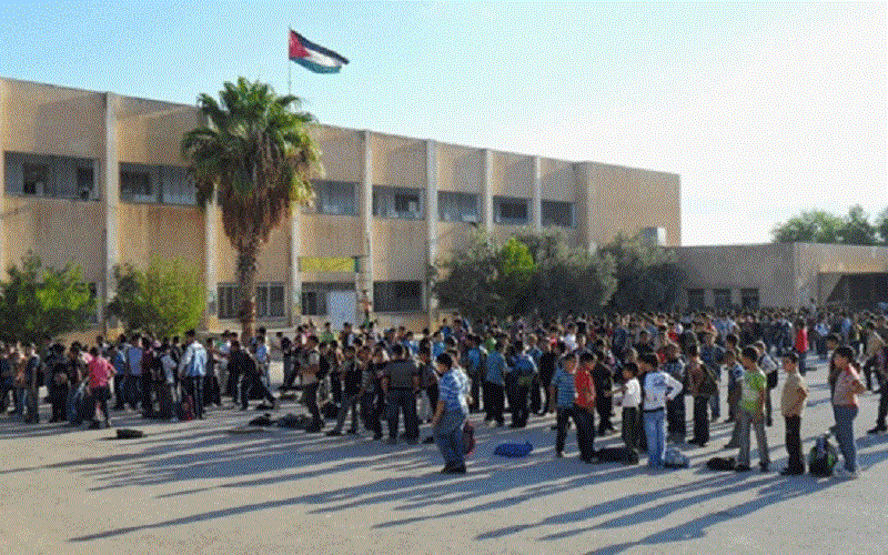 لجنة الاوبئة: تعطيل المدارس والجامعات في