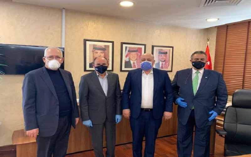 العموش: خطة تحفيزية لقطاع الإنشاءات وبحث