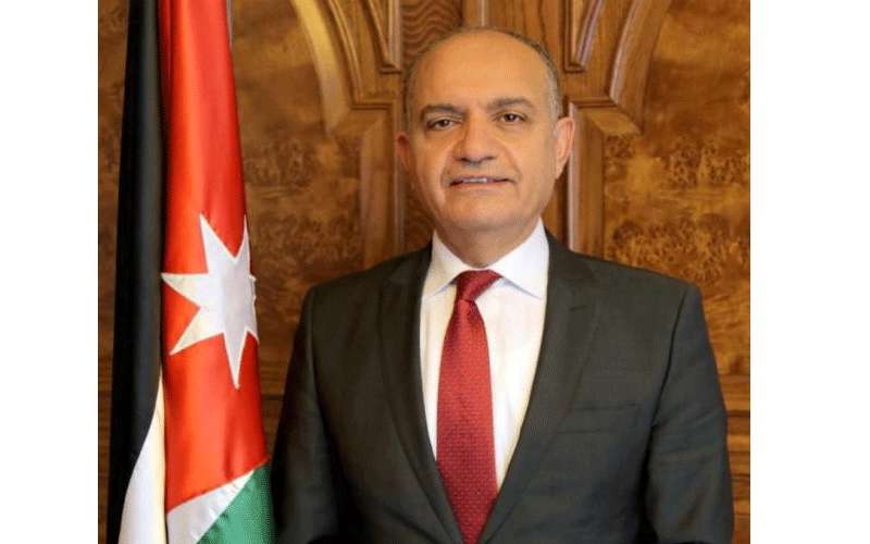 العضايلة للمسيحيين: شاءت الظروف أن تقيموا