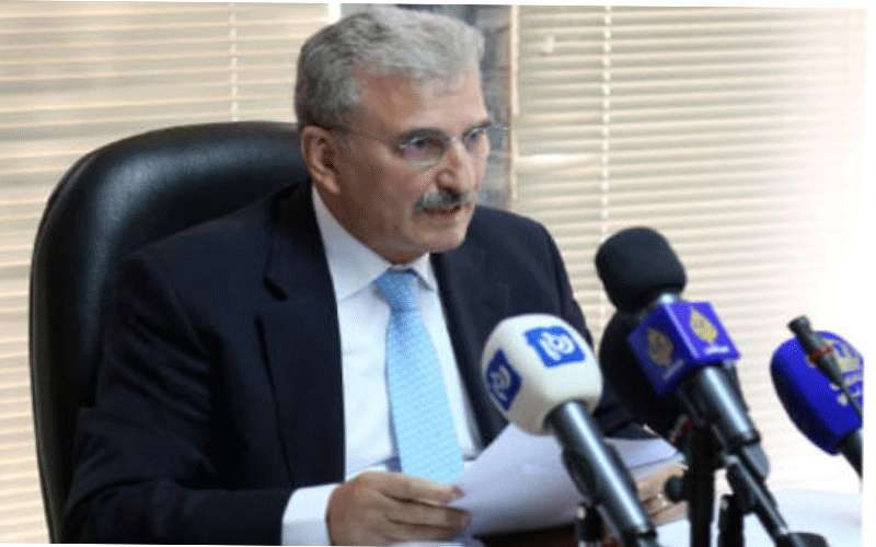 بريزات يرد على قرار إنهاء خدماته