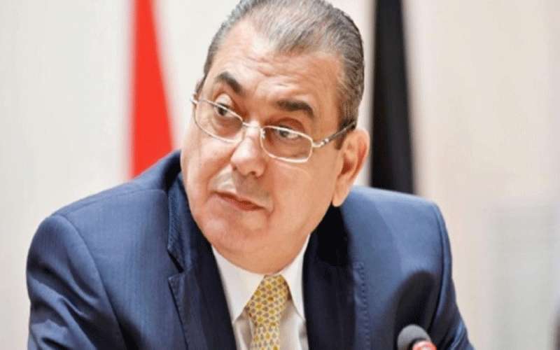 الكباريتي: لا فتح لأي قطاع تجاري