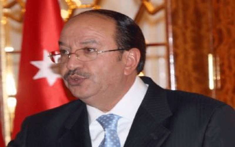 وزير أسبق يتبرع براتبه التقاعدي