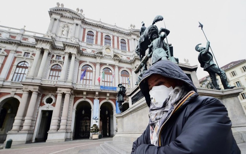 إيطاليا تسجل أدنى حصيلة وفيات منذ