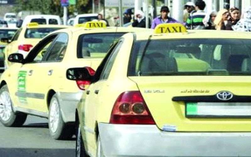 التكاسي تطالب باعفائها من رسوم الترخيص