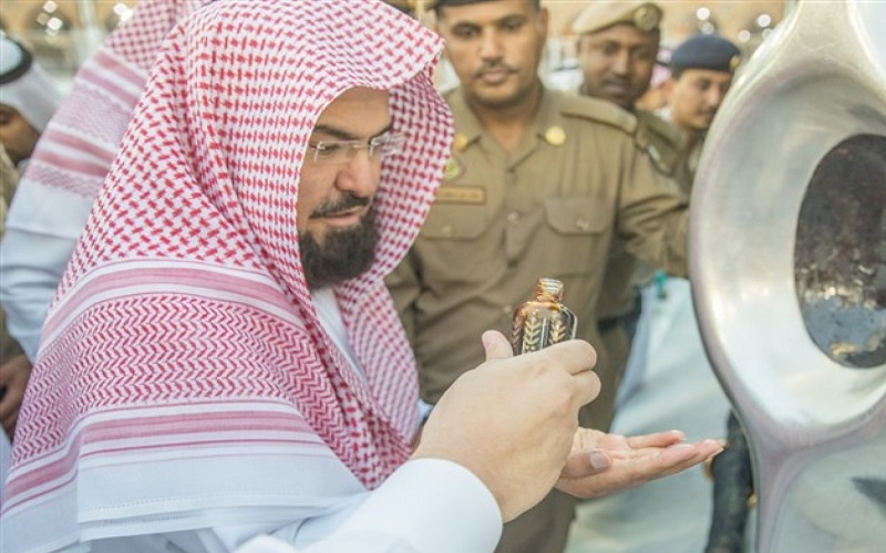 السديس : فتح الحرمين للصلاة و