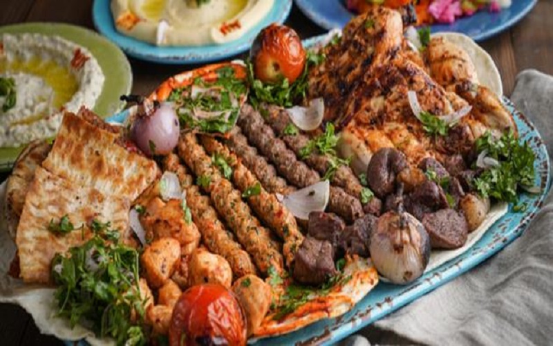 السماح ببيع الحمص والمشاوي والمناقيش في