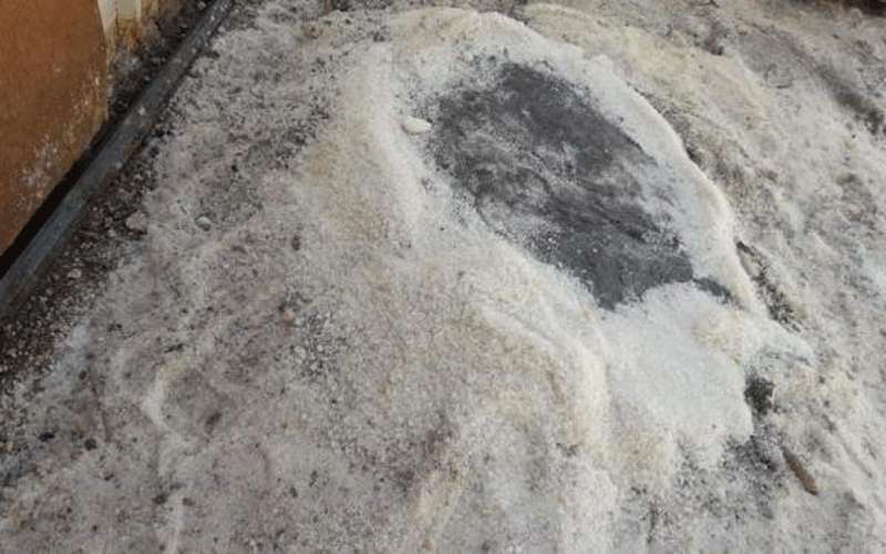 اغلاق معمل ملح وملحمة في سحاب