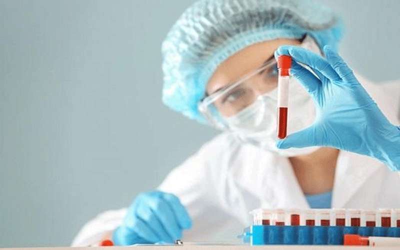 208 عينات لمخالطي السائق المصاب بالمفرق