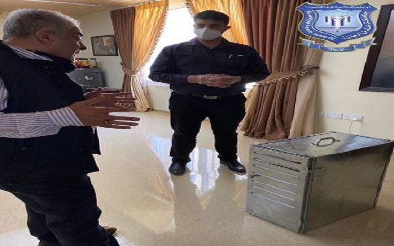 جھاز لتعقیم الأوراق بعمان الاهلية من