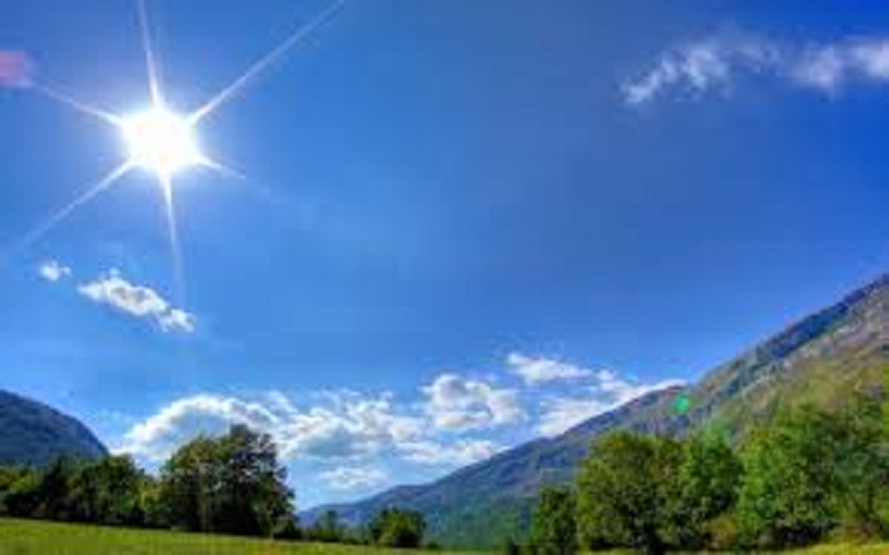 طقس ربيعي دافئ إلى حار الثلاثاء