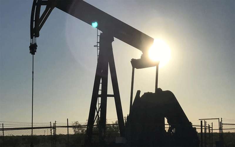 النفط يهبط 4.4%