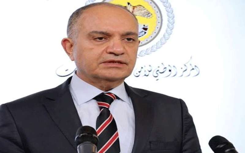 العضايلة يوضح سبب منع السيارات من