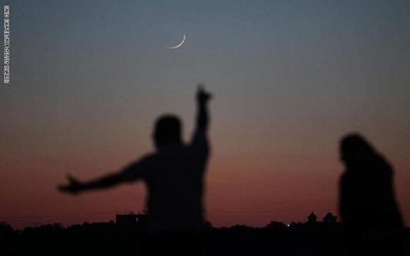 لبنان يعلن أول أيام العيد