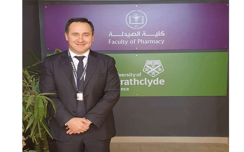 اختيار عميد صيدلة الشرق الأوسط كمحرر