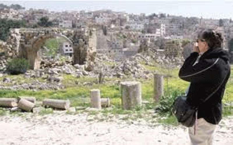 تخفيض أسعار الفنادق والمطاعم لتشجيع السياحة