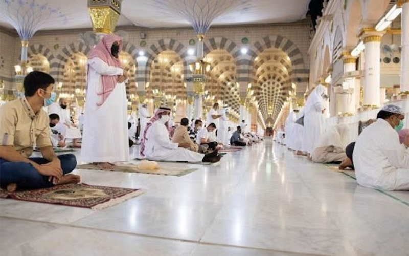 فتح أبواب المسجد النبوي أمام المصلين