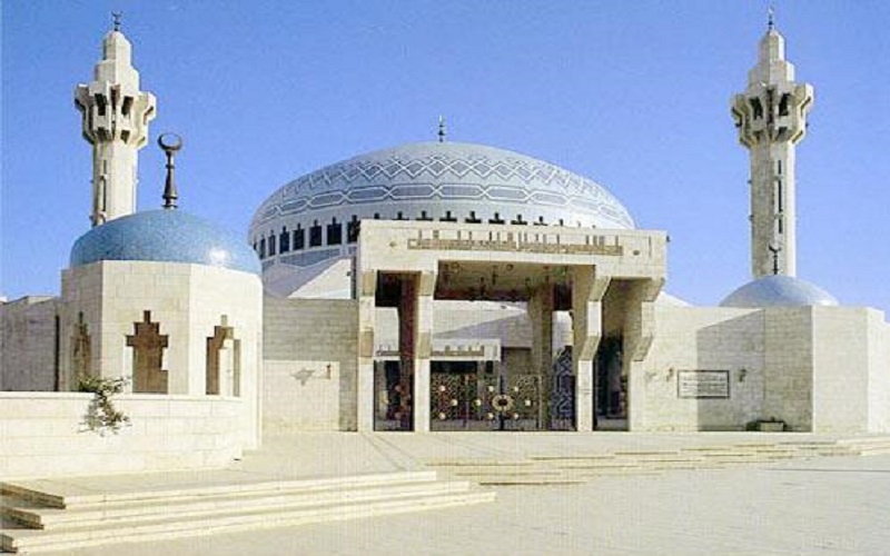 الذهاب لصلاة الجمعة سيرا على الأقدام