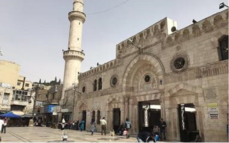 إيقاف ترديد صلوا في بيوتكم ابتداء